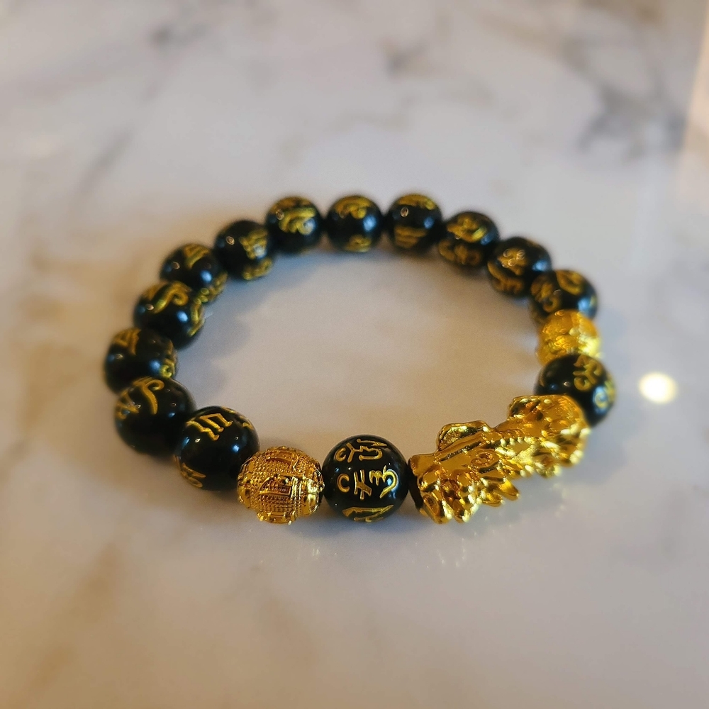 Feng Shui Black Hand Carved Bracelet